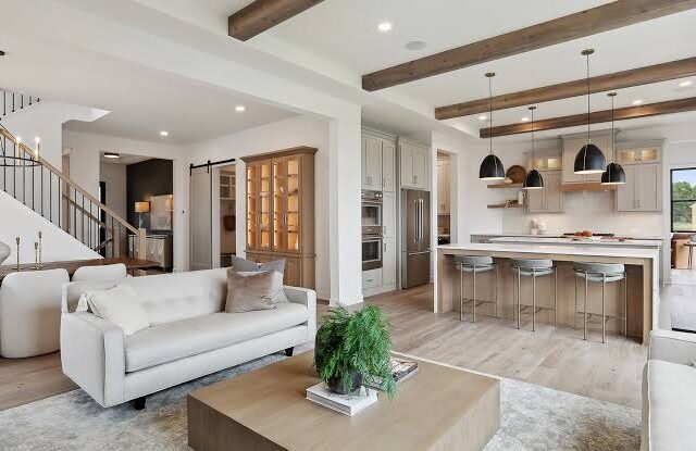 open concept vs closed floor plan design